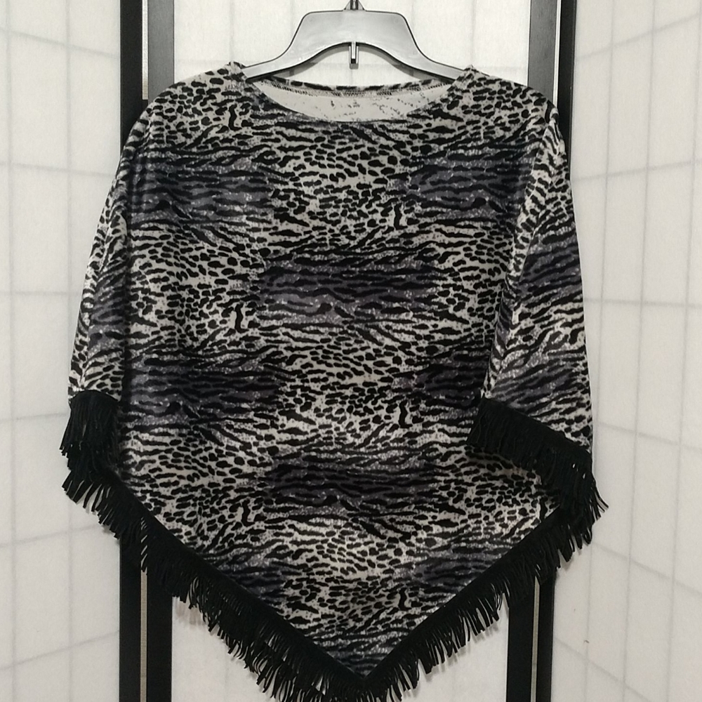 Accessory Street Leopard Print Poncho S-M